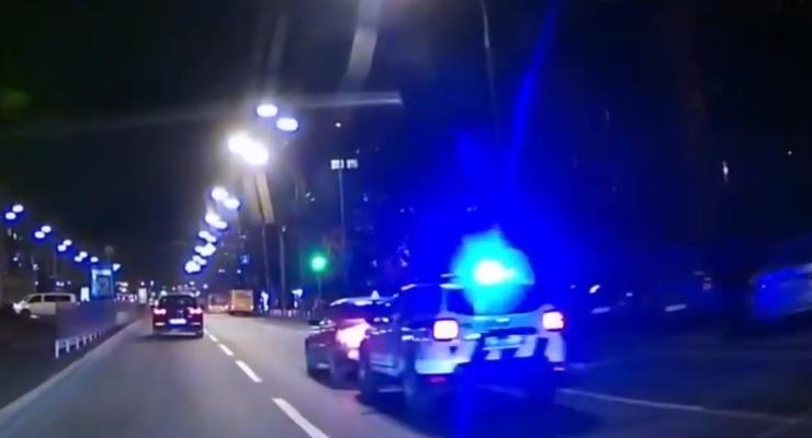 Авария года: автомобиль полиции столкнулся с машиной автошколы