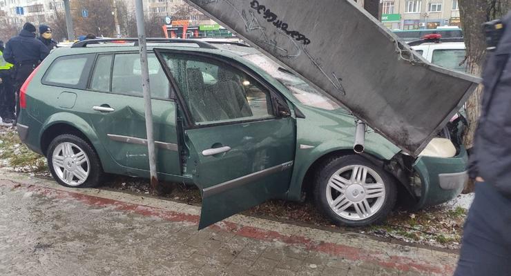 В Луцке 15-летний водитель сбил 5 пешеходов на переходе: видео