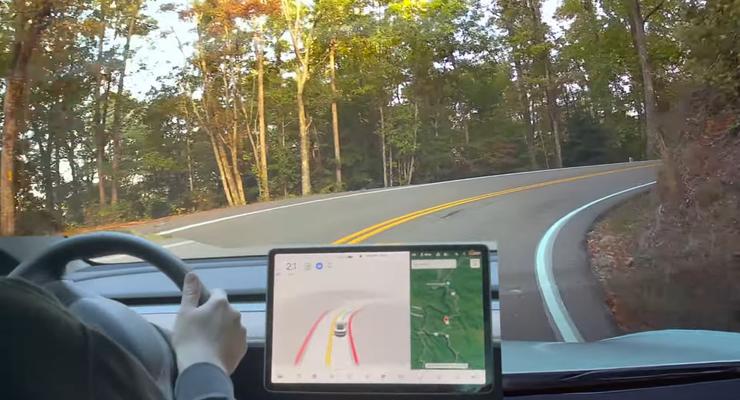Сможет ли Tesla проехать по самой смертоносной дороге США: видео