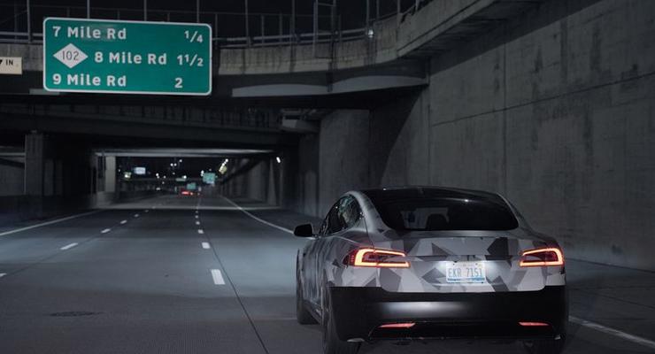 Tesla смогла преодолеть 1200 км на одном заряде: подробности