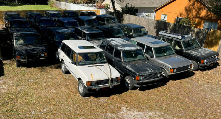За коллекцию из 37 уникальных Land Rover хотят 500 000 долларов