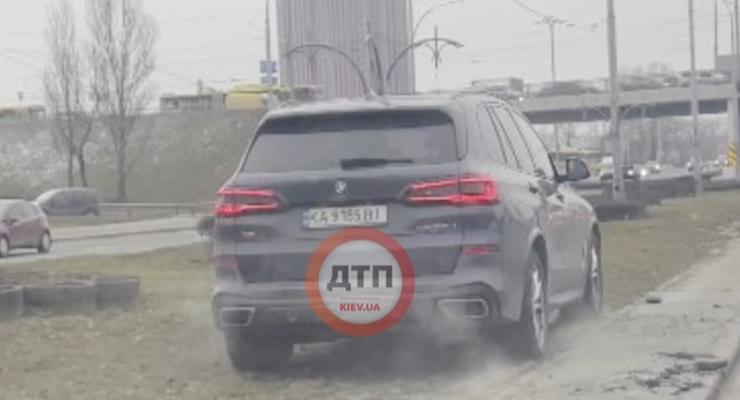 В Киеве полиция оштрафовала водителя по записи с видеорегистратора