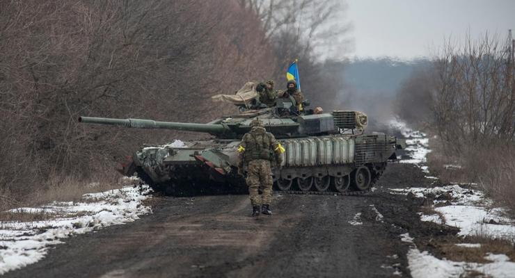 Захваченные российские танки встали на защиту Украины