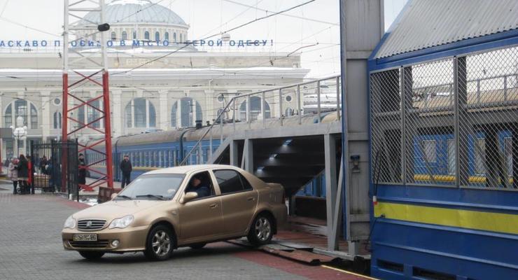 Укрзализныця запустила вагон-автомобилевоз - как эвакуировать авто