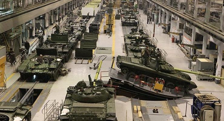 Вслед за АвтоВАЗом в РФ остановился единственный завод по сбору танков