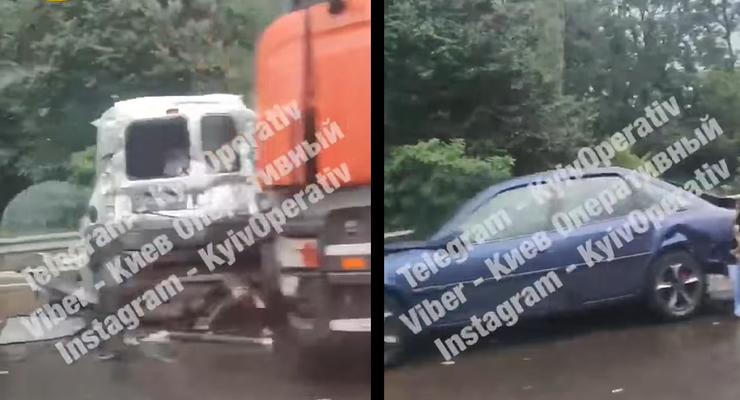 Под Киевом фура раздавила Renault - подробности смертельного ДТП