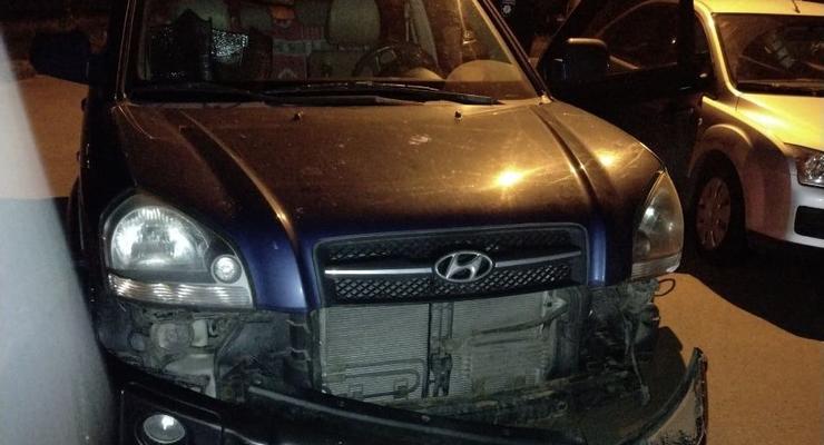 Пьяный водитель с гранатой устроил ночное ДТП в Киеве