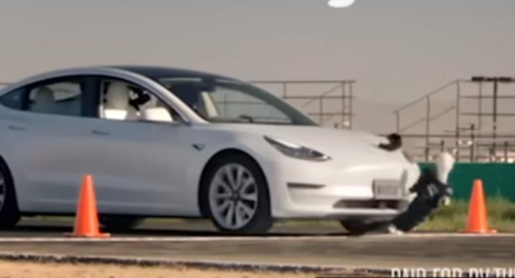 Автопилот Tesla оказался неспособен различать детей на дороге: видео
