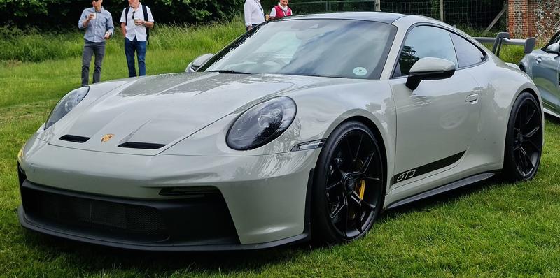 Porsche 911 GT3 RS / Wikipedia