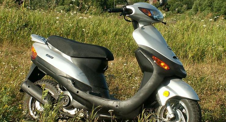Економимо паливо: скільки коштує скутер в Україні