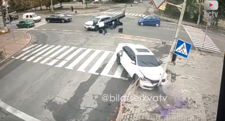 Створив аварійну ситуацію та втік – відео аварії у Київській області