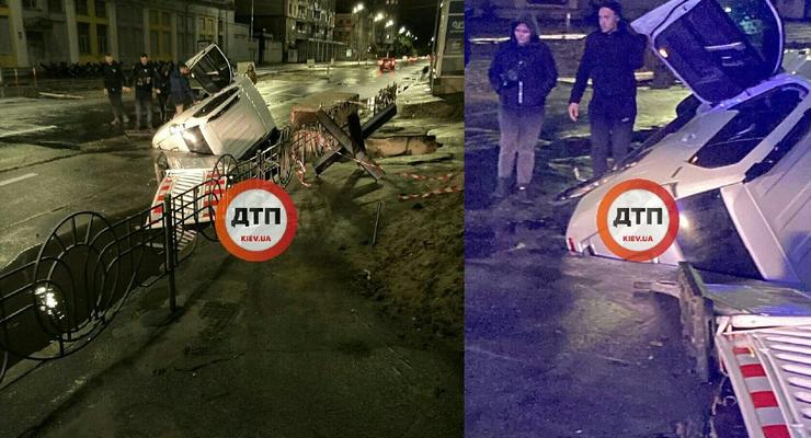 В Киеве Toyota провалилась под асфальт - видео