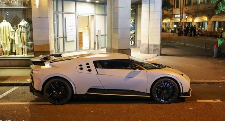 Редчайшую Bugatti Centodieci заметили на дорогах - их всего 10 на весь мир