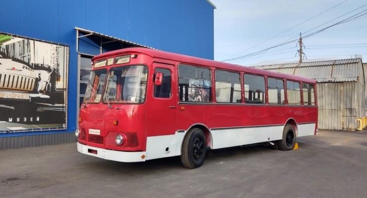 В Киеве восстановили автобус 1989 года с АКПП украинского производства