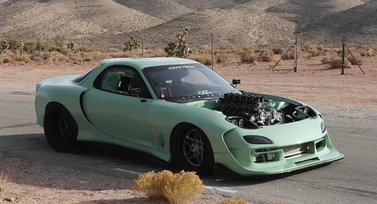 Що буде якщо в Mazda RX-7 поставити V12 від Pagani Zonda - відео