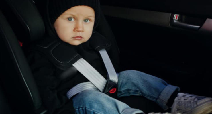 Перевезення дітей в машині в Україні - що потрібно знати батькам