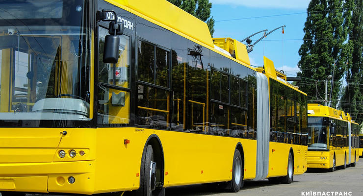 У Києві відновлюють роботу трамваї та тролейбуси - подробиці