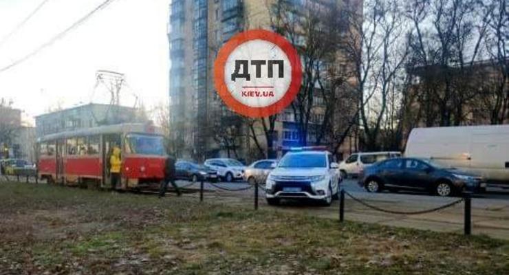 Перекрытые улицы, транспортный коллапс и кортежи - что происходит в Киеве