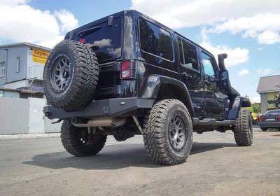 Названы внедорожники с самым высоким клиренсом - до 40 см