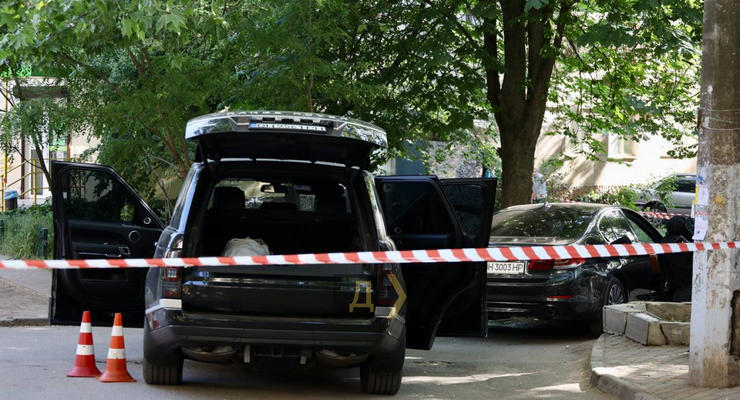 Резонансная перестрелка между Range Rover и BMW в Одессе - фото 18+