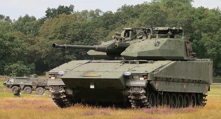 Украина планирует закупить 1000 шведских БМП CV-90