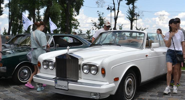 Незважаючи на війну – як пройшов зліт любителів ретро-авто у Києві