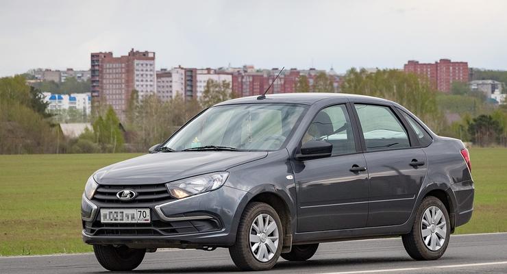 У РФ почали продавати незібрані Lada через дефіцит запчастин