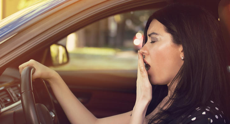 Как не уснуть за рулем и безопасно ездить в жару - советы водителям