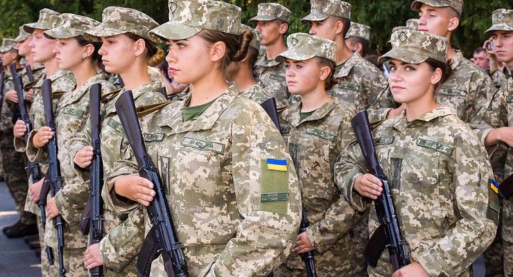Могут ли вручать повестки женщинам - ответ военкомата