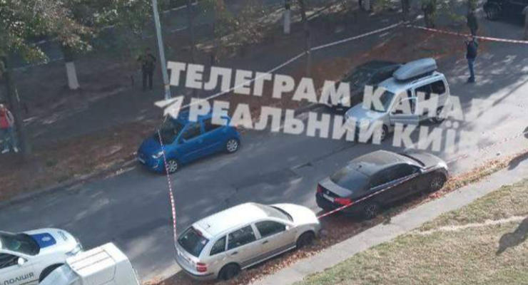 У Києві військові відкрили вогонь по цивільному авто, яке не зупинилося на КПП