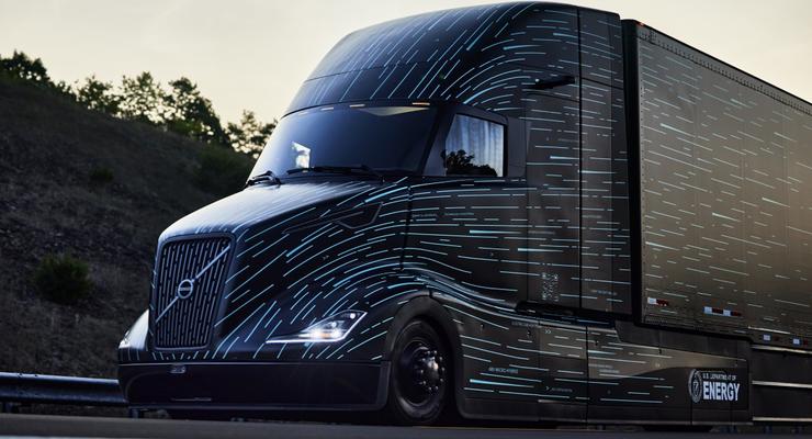 Volvo представила футуристичного конкурента Tesla Semi