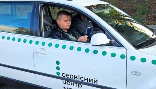 В Ровно мужчина попытался сдать экзамен на права вместо друга