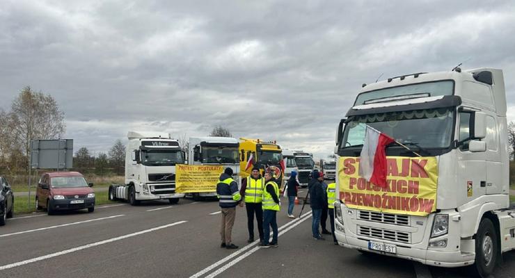 Украинских водителей эвакуируют с заблокированной границы - Мининфраструктуры