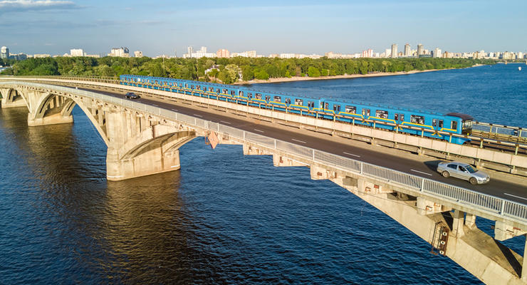 Коли відремонтують аварійний міст Метро та міст Патона у Києві