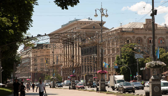 Шах и мат: украинцу выдали запрет водить авто на 56 лет