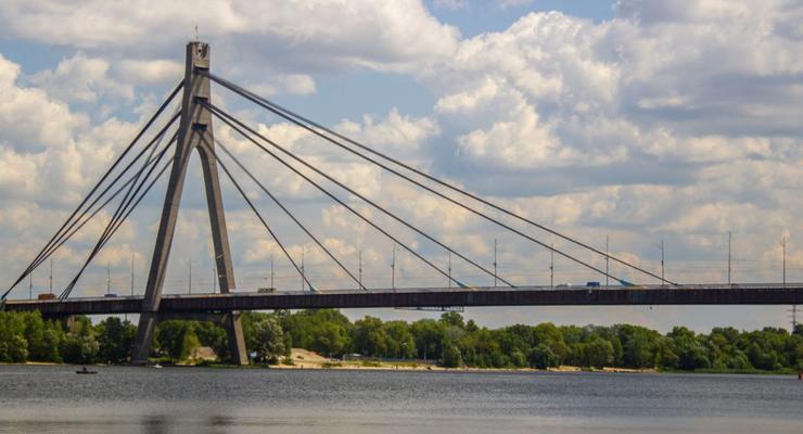 Движение по Северному мосту в Киеве будет ограничено до середины октября